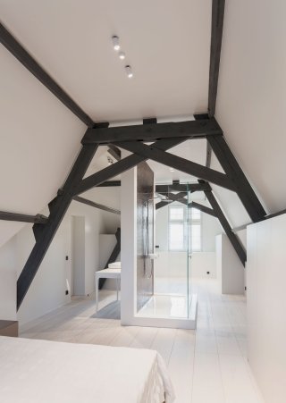 Neo-Gothic residence (BE)