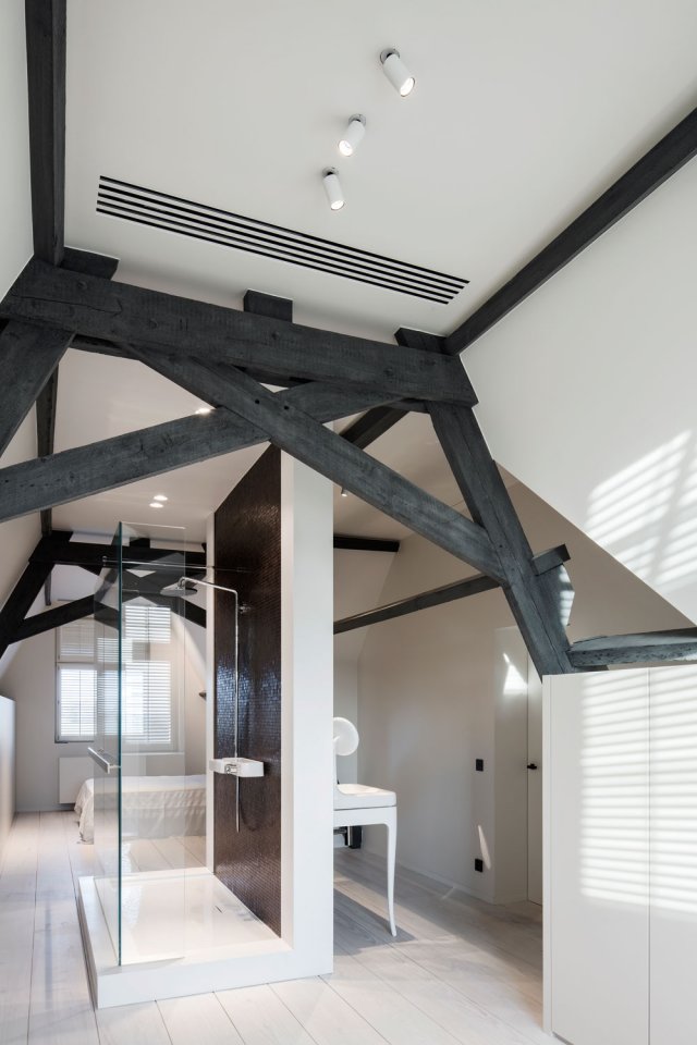 Neo-Gothic residence (BE)