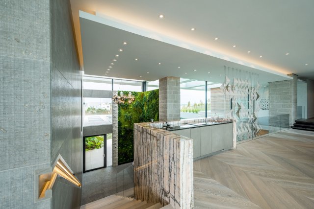 Penny Hutner House (US)