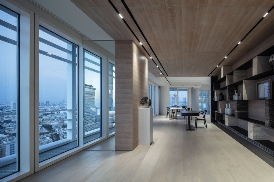 Penthouse Rochiled (IL) - Delta Light
