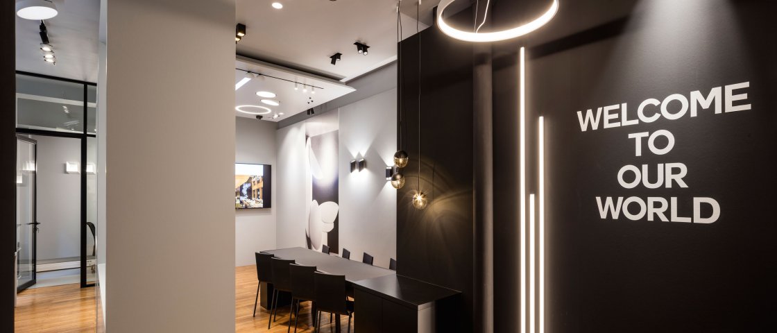 Delta Light Studio Paris (FR)